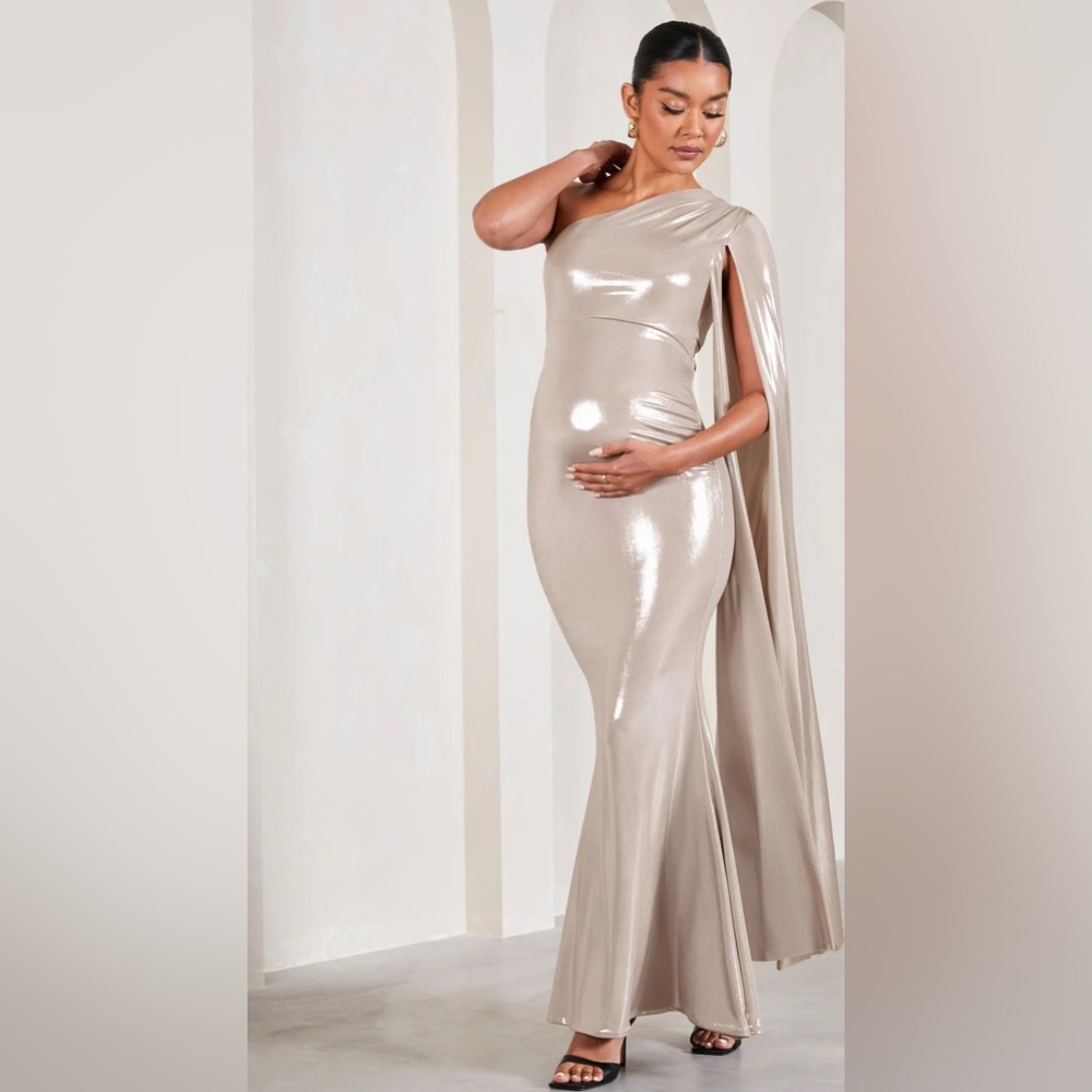 GOLD METALLIC ONE-SHOULDER MATERNITY MAXI DRESS WITH CAPE